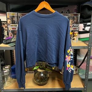 PINK Victoria Secret Navy Blue Cropped Floral Crewneck